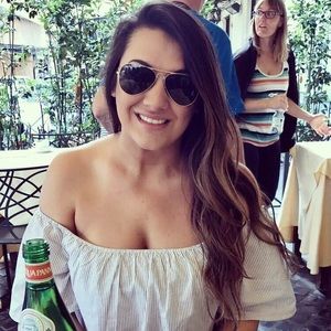 Meet your Posher, Angela